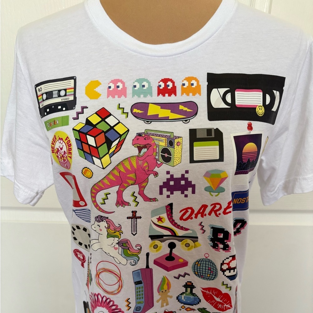Bella Canvas Women’s White Retro Graphic Tee Shirt Size Medium - Picture 3 of 8